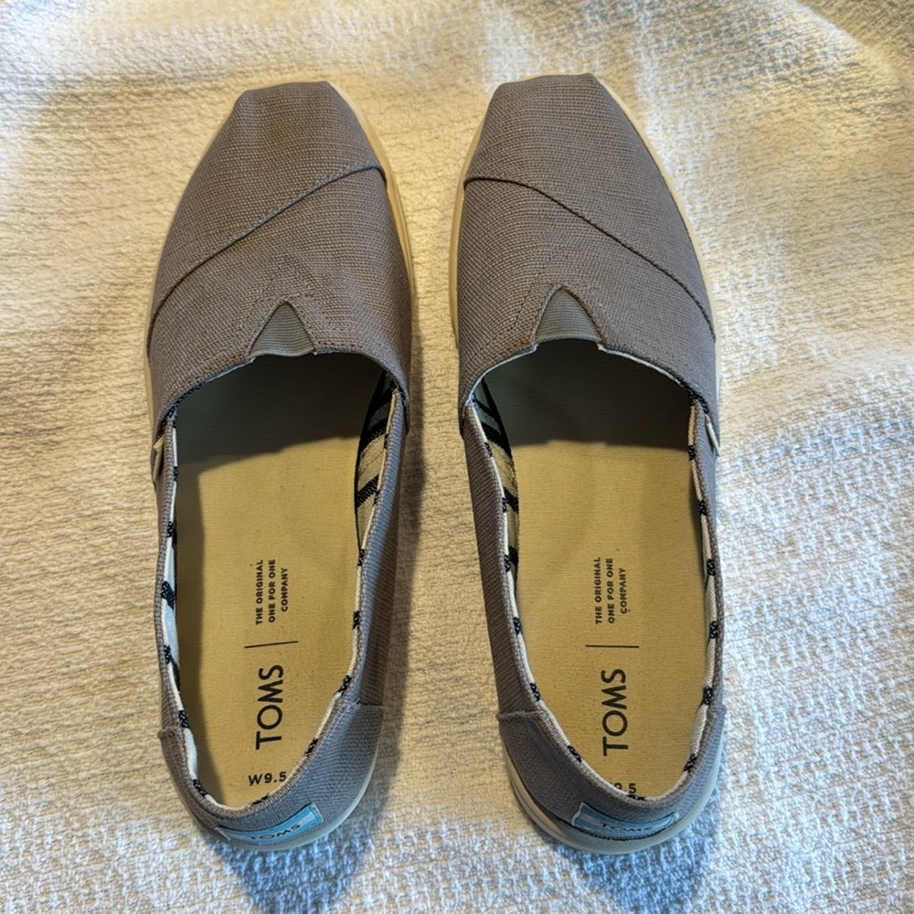 Gray TOMS Alpargata size 9.5. Gently worn